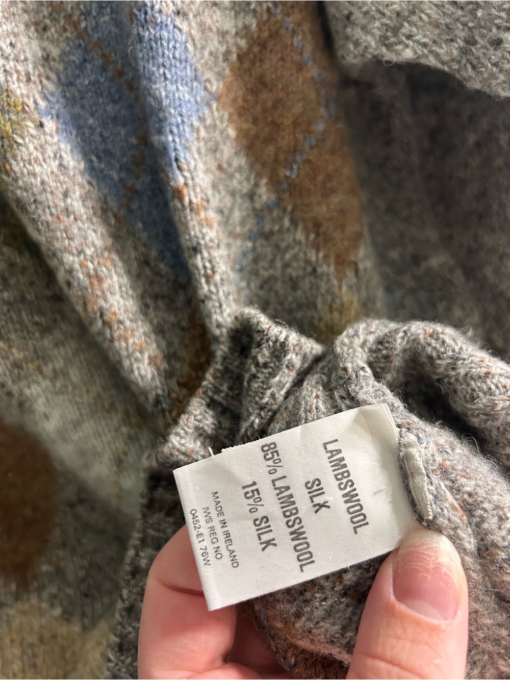 Vintage lambswool and silk argyle knit v neck sweater made in Ireland - Picture 8 of 8